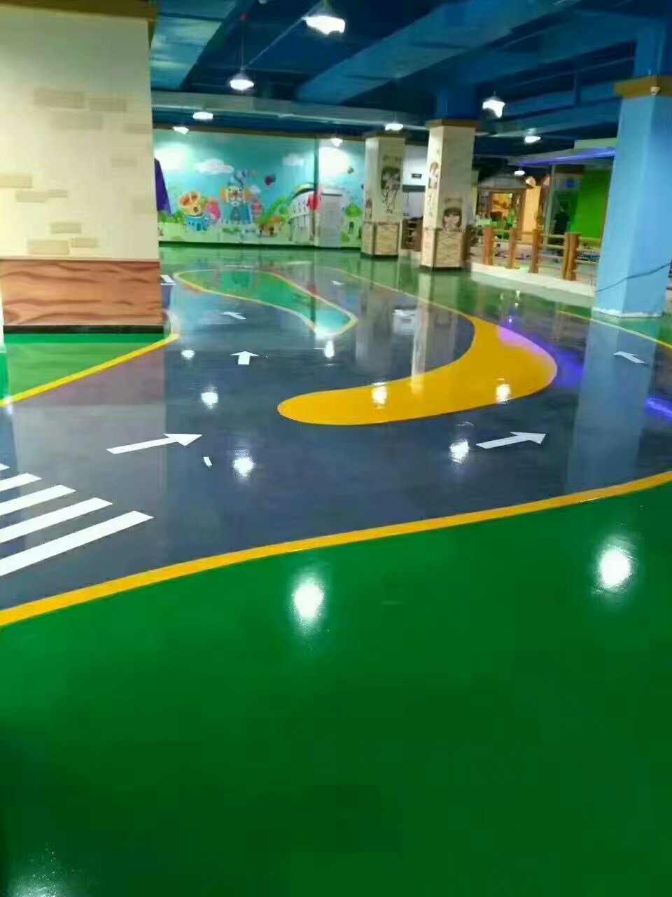 祝賀我司簽約沙河市湡久環(huán)氧地坪工程6000平方米